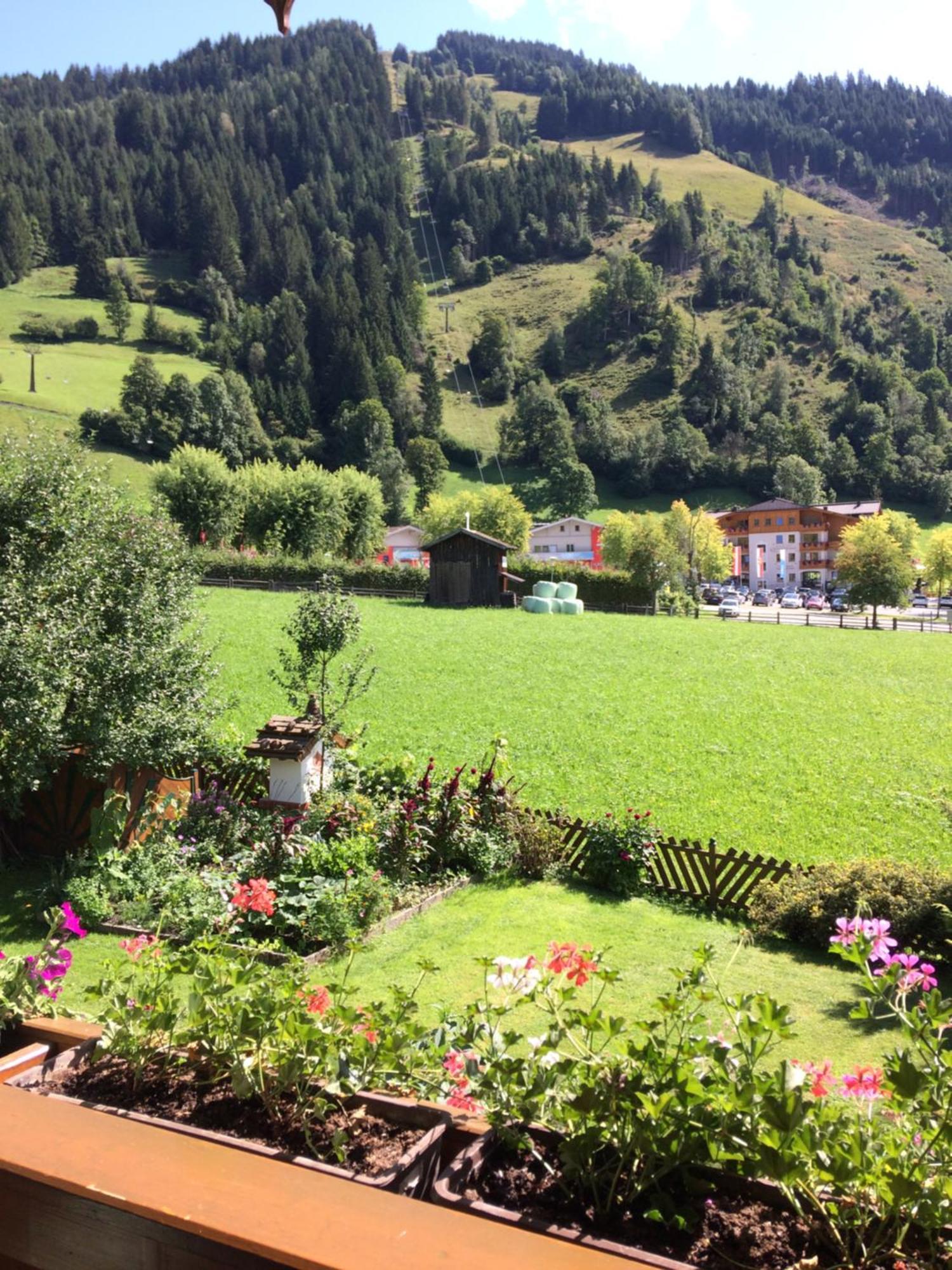 Gaestehaus Alpina Dorfgastein Eksteriør billede